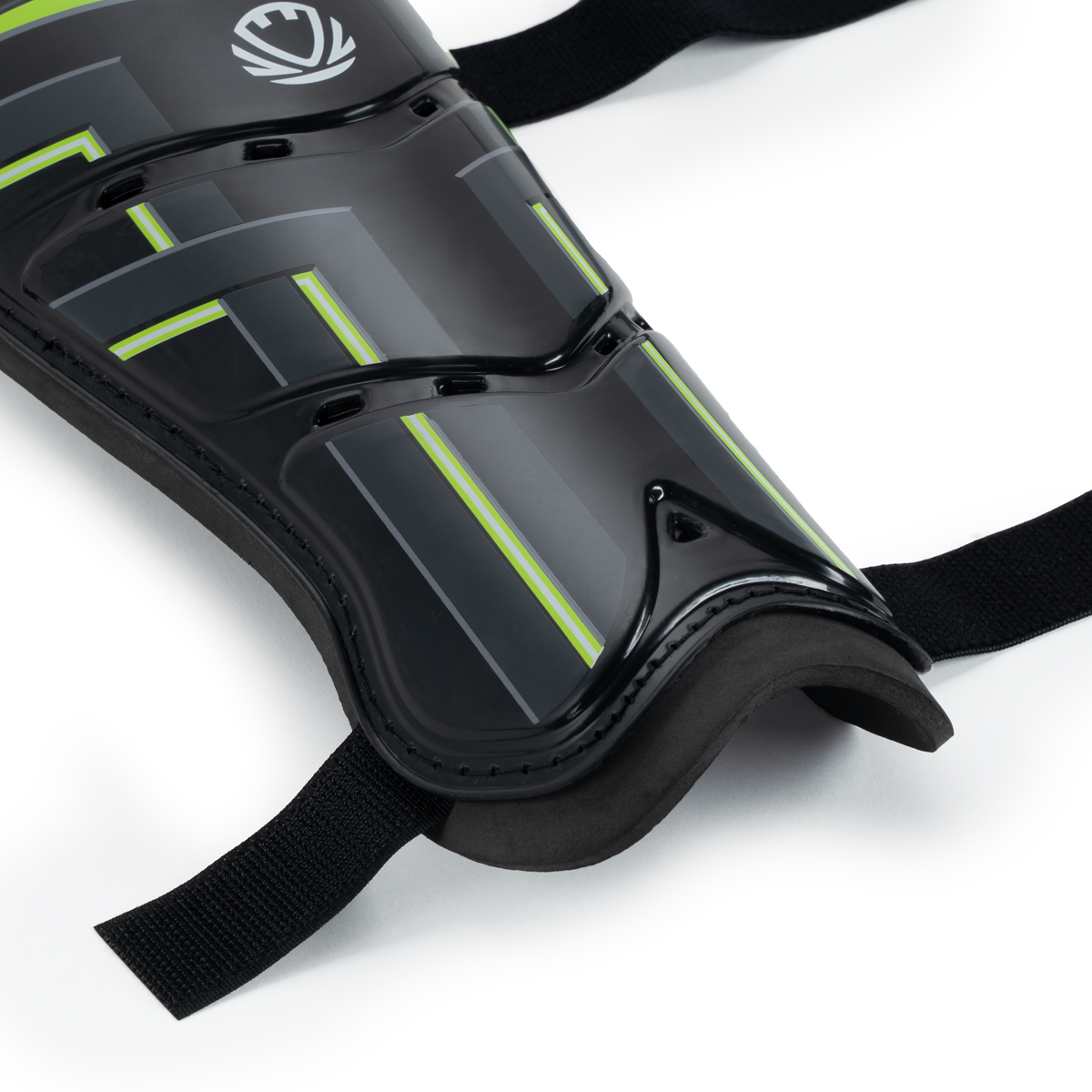 Щитки футбольные TORRES Training, Размер l